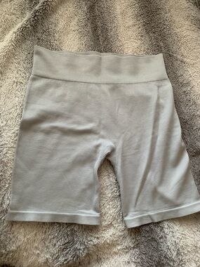 4/$30 Gilly Hicks Light Gray Ribbed Bike Shorts